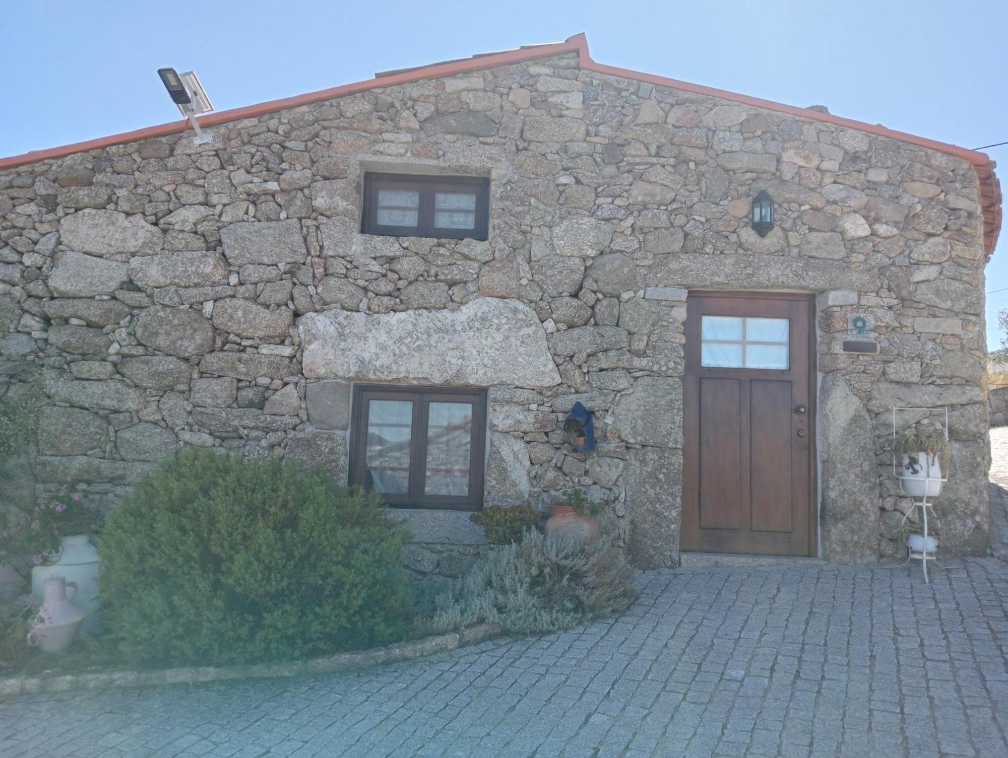 Eiras Do Dao Hotel Penalva do Castelo Exterior photo